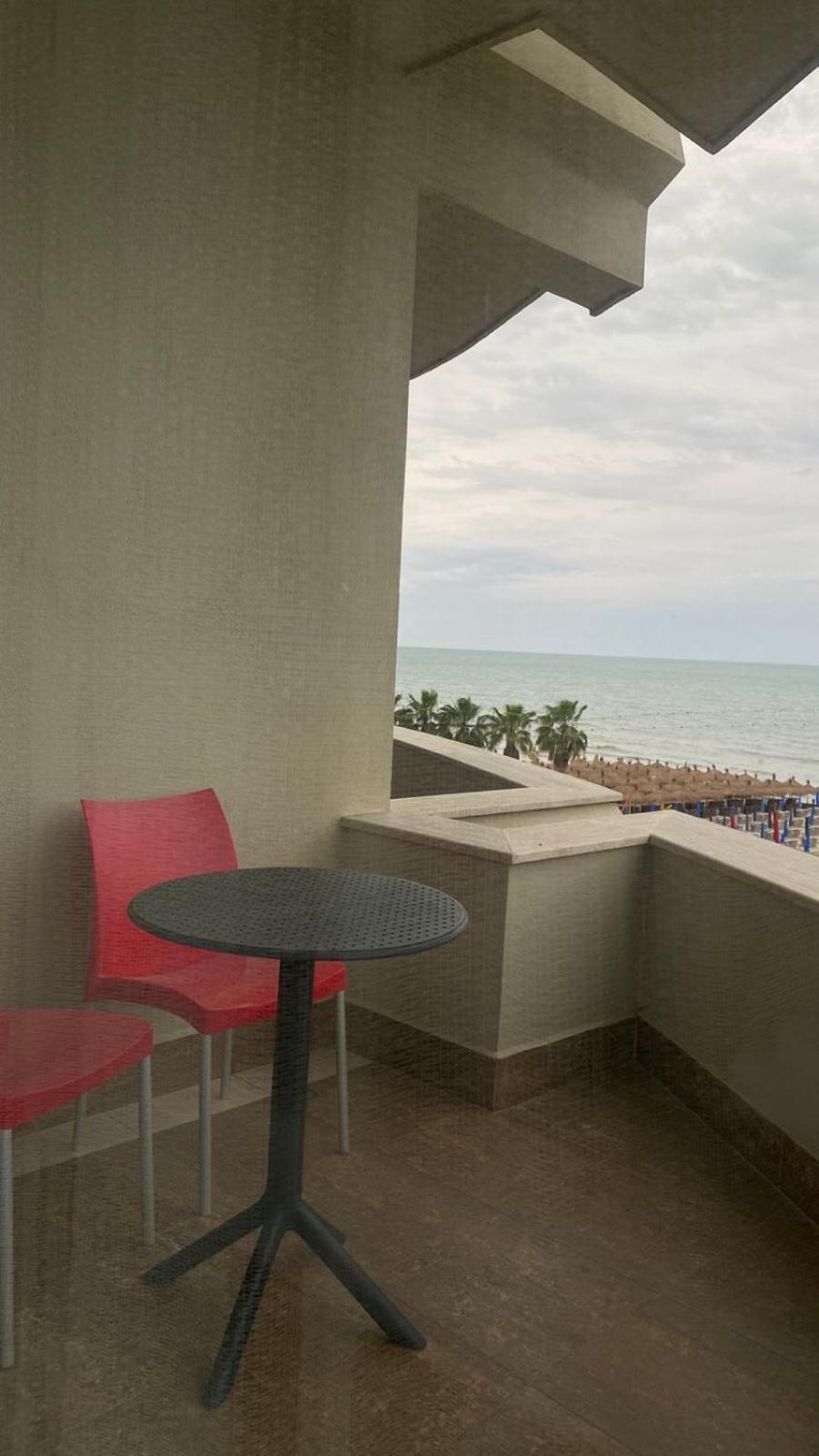 Vela Hotel Restaurant Golem  Luaran gambar